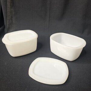 2 Vtg Fire King White Glass Refrigerator Dish with Lid Heat Proof 5 x 3.5 x 2.5"